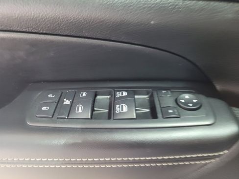 Used 2015 Jeep Grand Cherokee Limited image 50