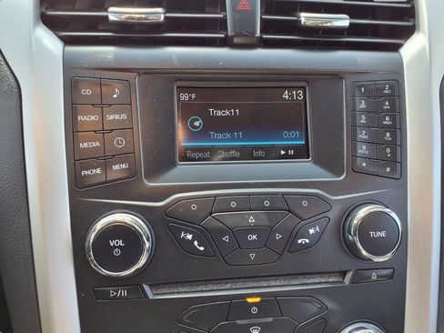 Used 2016 Ford Fusion SE FWD image 7