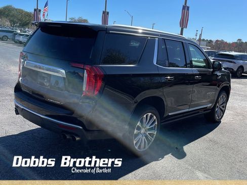 Used 2021 GMC Yukon Denali w/ Denali Premium Package image 4
