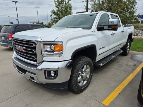 Used 2015 GMC Sierra 3500 SLT w/ Duramax Plus Package AWD/4WD image 15