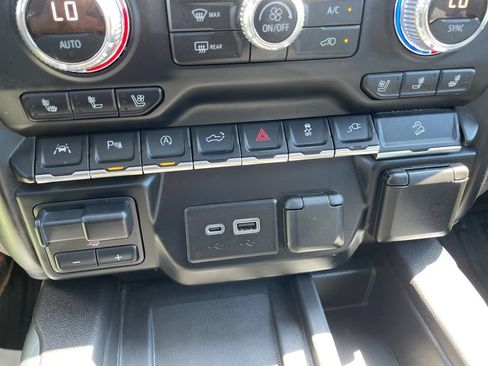 Used 2019 GMC Sierra 1500 Denali w/ Driver Alert Package II AWD/4WD image 25