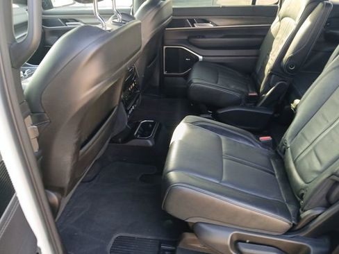 Used 2023 Jeep Wagoneer Series III w/ Premium Group I image 42