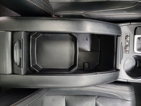 Used 2018 Toyota Highlander Limited image 29