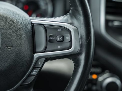 Used 2022 RAM 1500 Big Horn AWD/4WD image 40