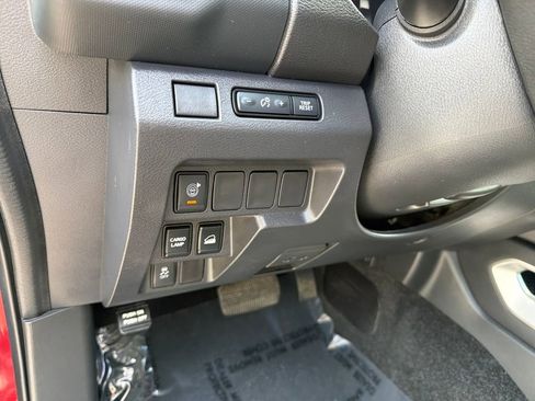 Used 2023 Nissan Frontier SV w/ Technology Package image 18