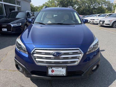 Used 2017 Subaru Outback 2.5i Premium AWD/4WD image 2