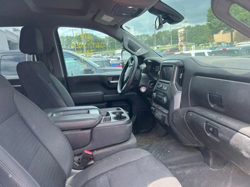 Used 2022 Chevrolet Silverado 2500 Custom w/ Custom Value Package AWD/4WD image 6