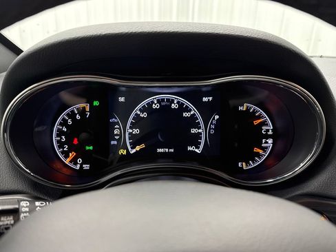 Used 2021 Jeep Grand Cherokee Laredo X RWD image 22