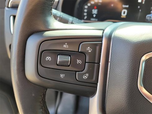 Used 2022 GMC Yukon SLT w/ SLT Luxury Package image 34