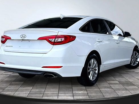 Used 2017 Hyundai Sonata SE w/ Cargo Package FWD image 6