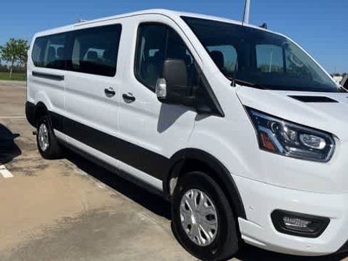 Used 2023 Ford Transit 350 XLT image 5