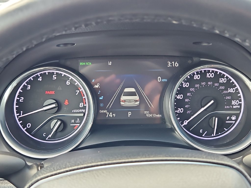 Used 2020 Toyota Camry XLE FWD image 28