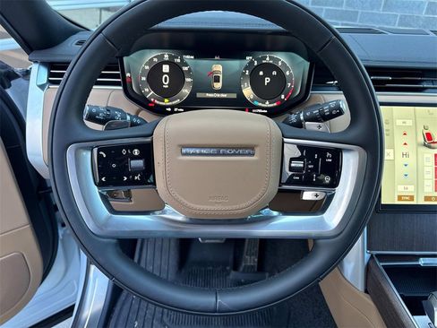 New 2025 Land Rover Range Rover SE image 26