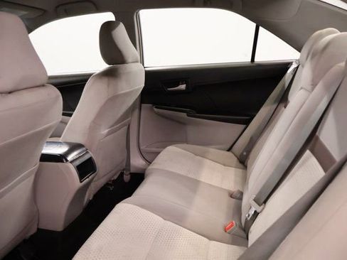 Used 2012 Toyota Camry SE image 11