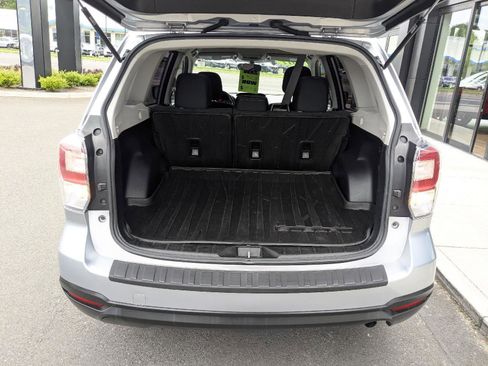 Used 2017 Subaru Forester 2.5i w/ Alloy Wheel Package AWD/4WD image 10
