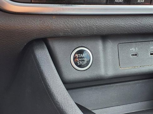 Used 2023 Nissan Rogue SV image 13