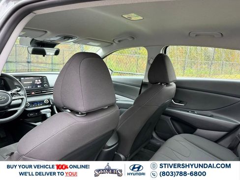 Certified 2023 Hyundai Elantra SEL w/ Preferred Accessory Package image 20