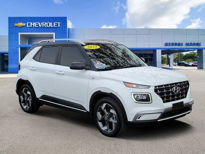 Used 2022 Hyundai Venue Limited w/ Cargo Package