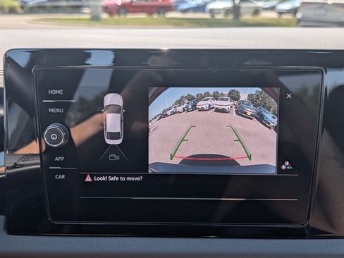 Certified 2025 Volkswagen Jetta Sport FWD image 33