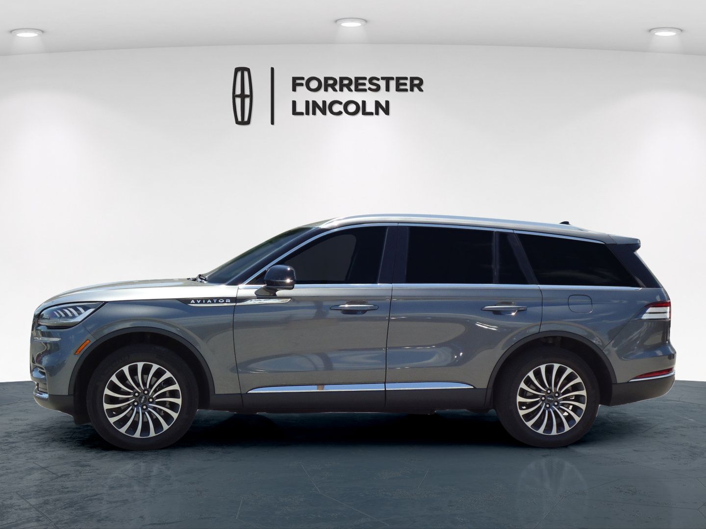 Certified 2023 Lincoln Aviator AWD w/ Premium Package image 6