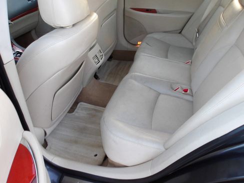 Used 2011 Lexus ES 350 image 22