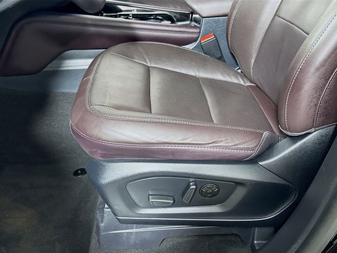 Used 2025 Ford Explorer Platinum w/ LUX Leather Package image 21