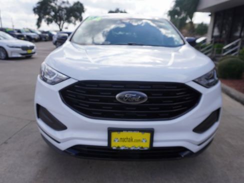 Certified 2024 Ford Edge SE w/ Black Appearance Package image 2