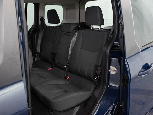 Used 2016 Ford Transit Connect XLT image 8