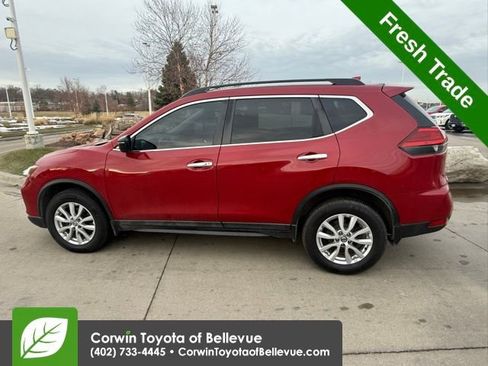 Used 2017 Nissan Rogue SV w/ Midnight Edition image 8