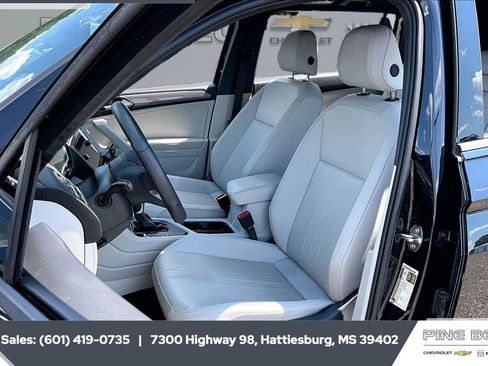 Used 2024 Volkswagen Tiguan SE R-Line FWD image 18