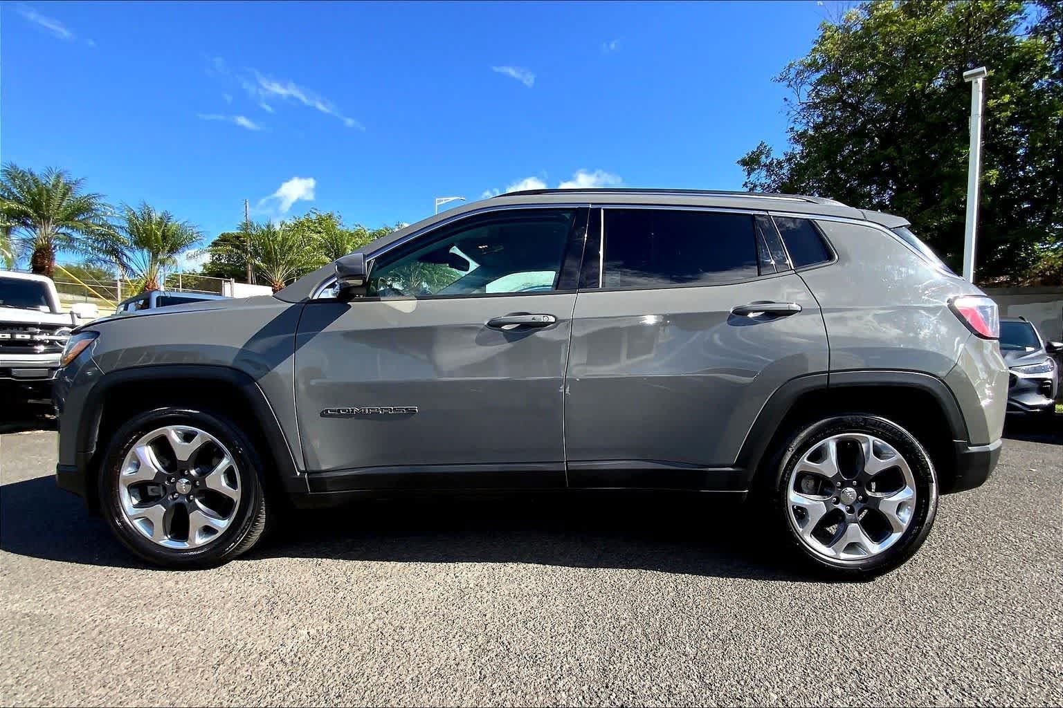 Used 2020 Jeep Compass Limited FWD image 3
