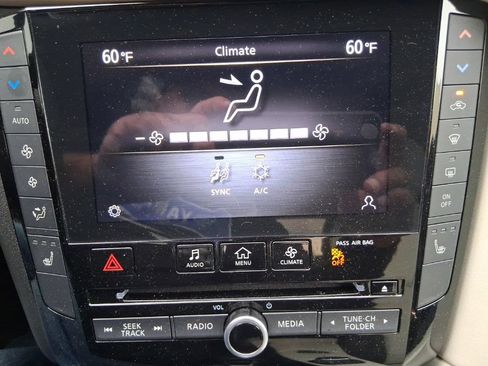 Certified 2023 INFINITI QX55 Luxe w/ Cargo Package AWD/4WD image 23