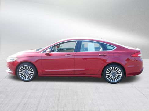 Used 2017 Ford Fusion SE w/ Fusion SE Technology Package FWD image 4