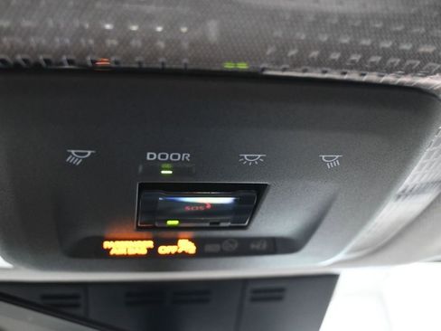 Used 2023 Toyota Prius Limited image 29