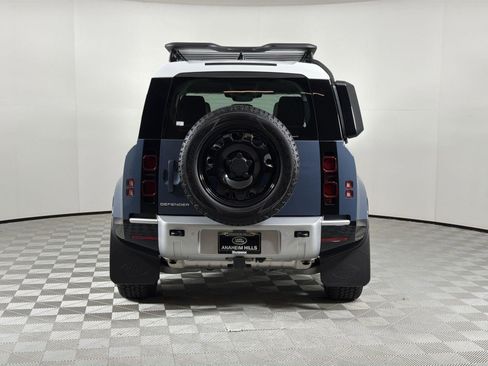 New 2025 Land Rover Defender 110 S image 4