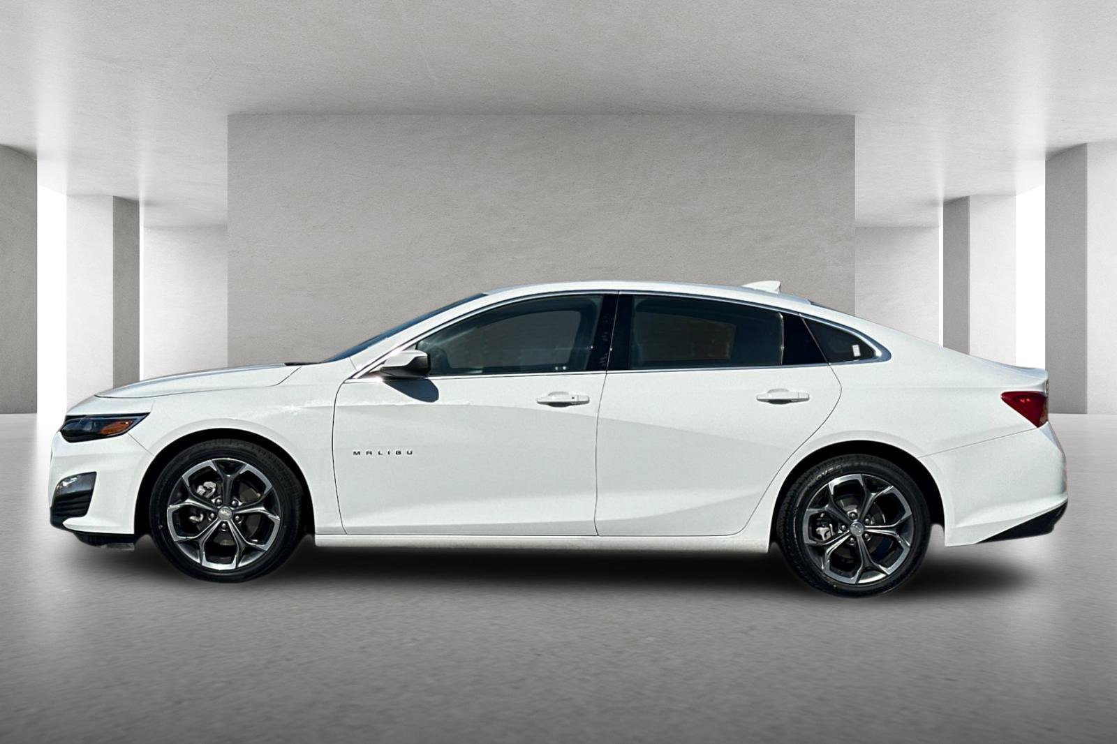 Used 2024 Chevrolet Malibu LT FWD image 7