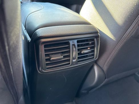 Used 2020 Nissan Rogue SV image 31