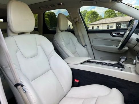 Used 2019 Volvo XC60 T5 Inscription w/ Protection Package Premier AWD/4WD image 23