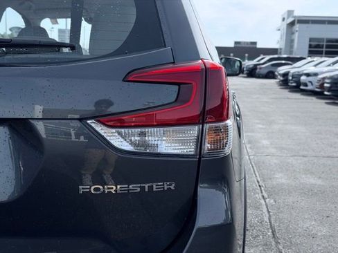 Used 2023 Subaru Forester AWD/4WD image 8