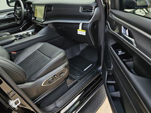 New 2026 Jeep Grand Wagoneer 4WD image 7