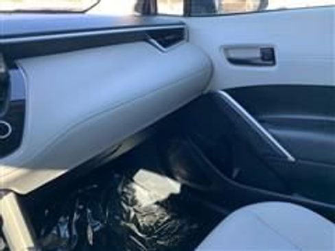 Used 2022 Toyota Corolla Cross LE image 33