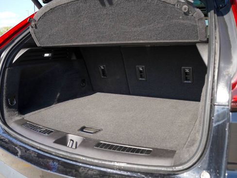 Used 2019 Cadillac XT4 Premium Luxury image 28