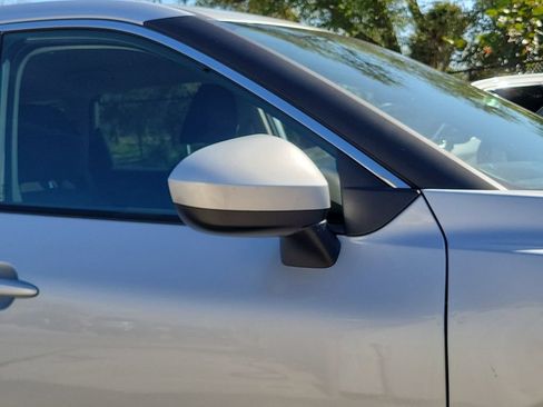 Certified 2025 Nissan Rogue SV FWD image 16