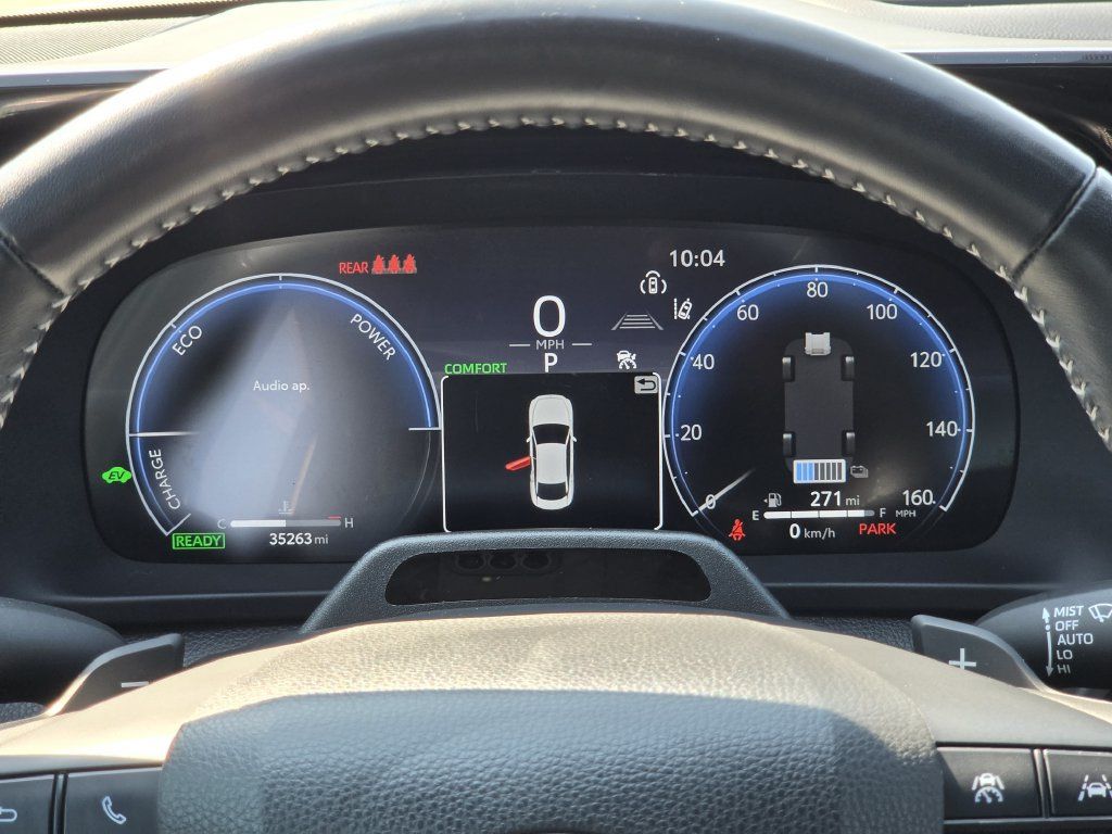 Used 2024 Toyota Crown Platinum AWD/4WD image 16