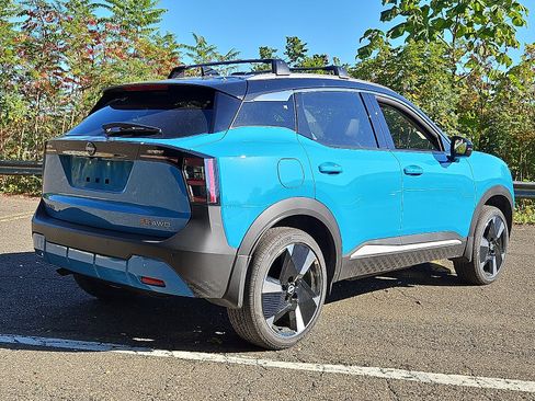 New 2026 Nissan Kicks SR w/ Cold Weather Package image 5