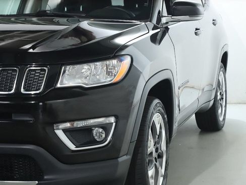 Used 2018 Jeep Compass Limited w/ Safe & Security Group AWD/4WD image 5
