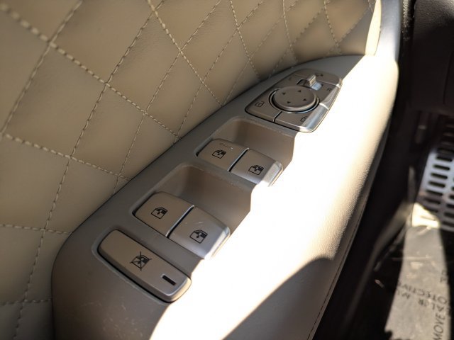 Used 2022 Genesis G70 3.3T RWD image 26
