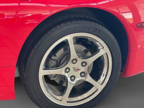 Used 2003 Chevrolet Corvette Coupe w/ Preferred Equipment Group RWD image 24