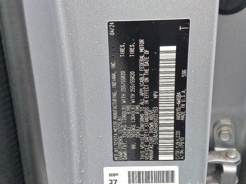 Used 2024 Toyota Grand Highlander Limited image 31