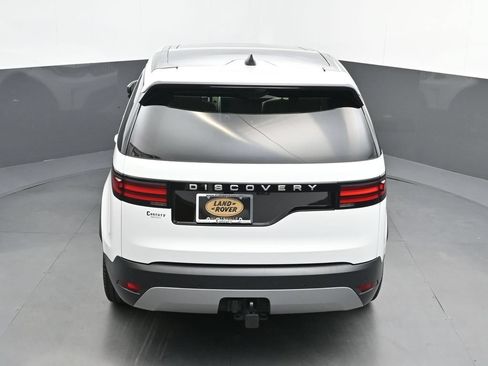 Used 2025 Land Rover Discovery S AWD/4WD image 14